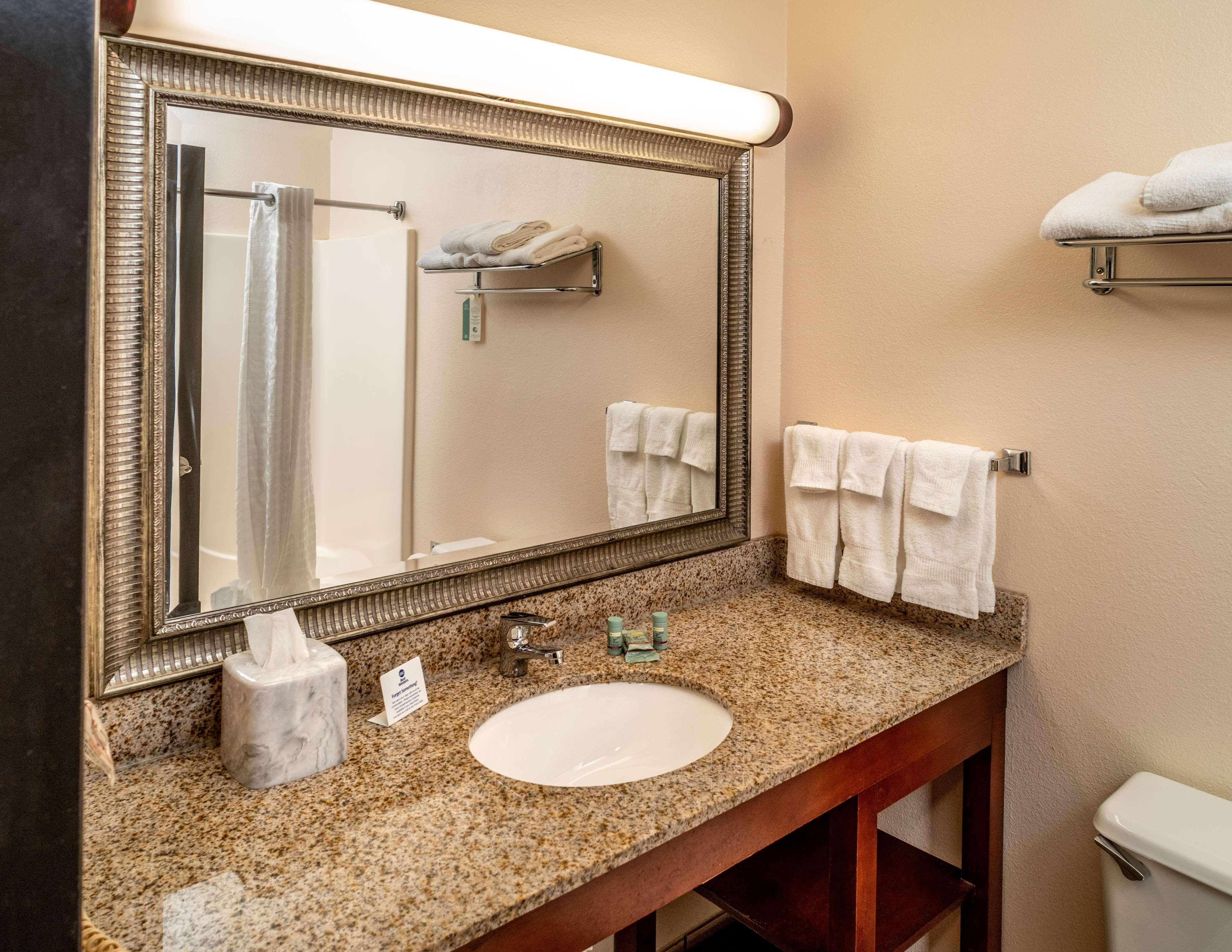 Rodeway Inn Barboursville Экстерьер фото