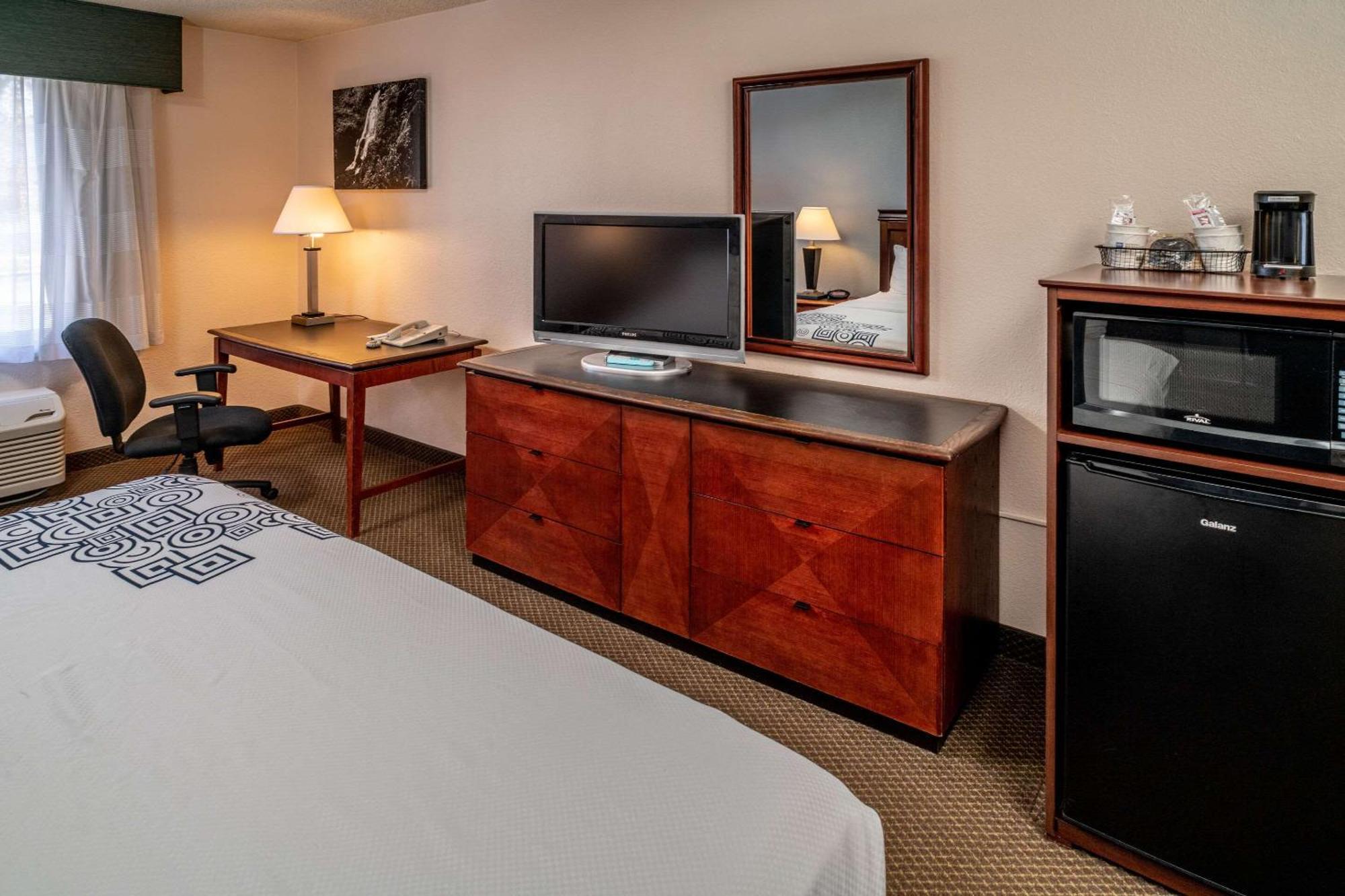 Rodeway Inn Barboursville Экстерьер фото