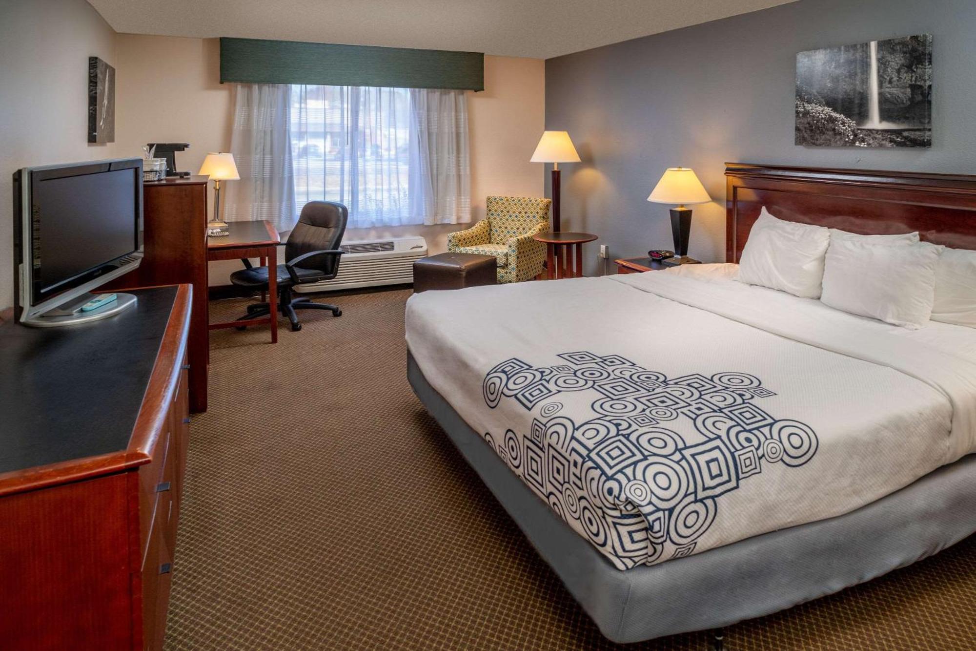 Rodeway Inn Barboursville Экстерьер фото