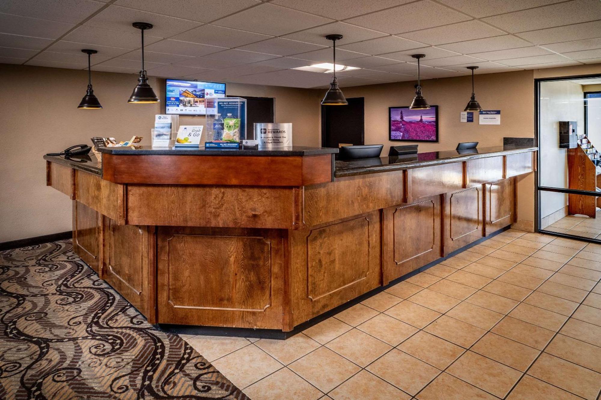 Rodeway Inn Barboursville Экстерьер фото