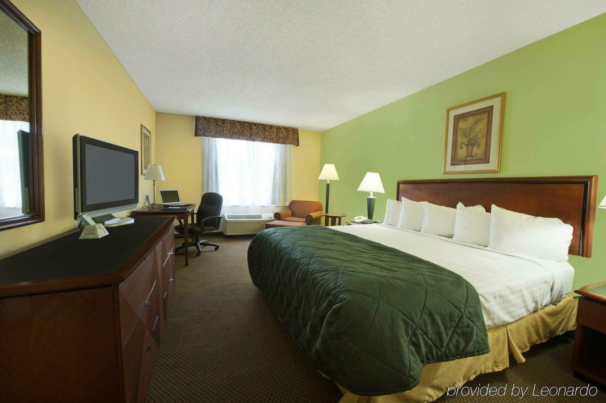 Rodeway Inn Barboursville Экстерьер фото