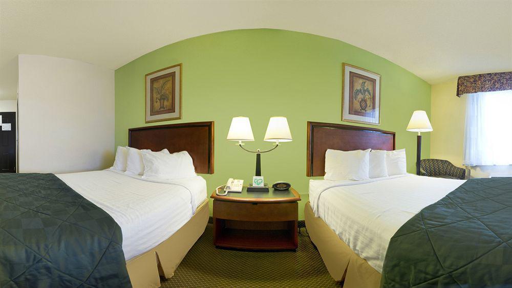 Rodeway Inn Barboursville Экстерьер фото